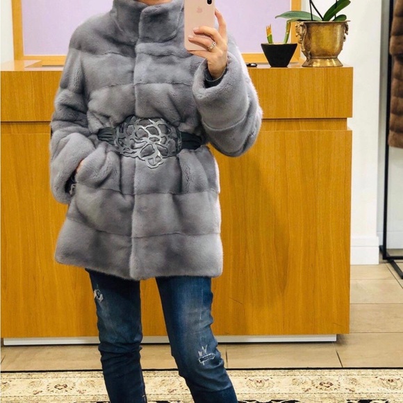 Mink coat - Picture 4 of 8